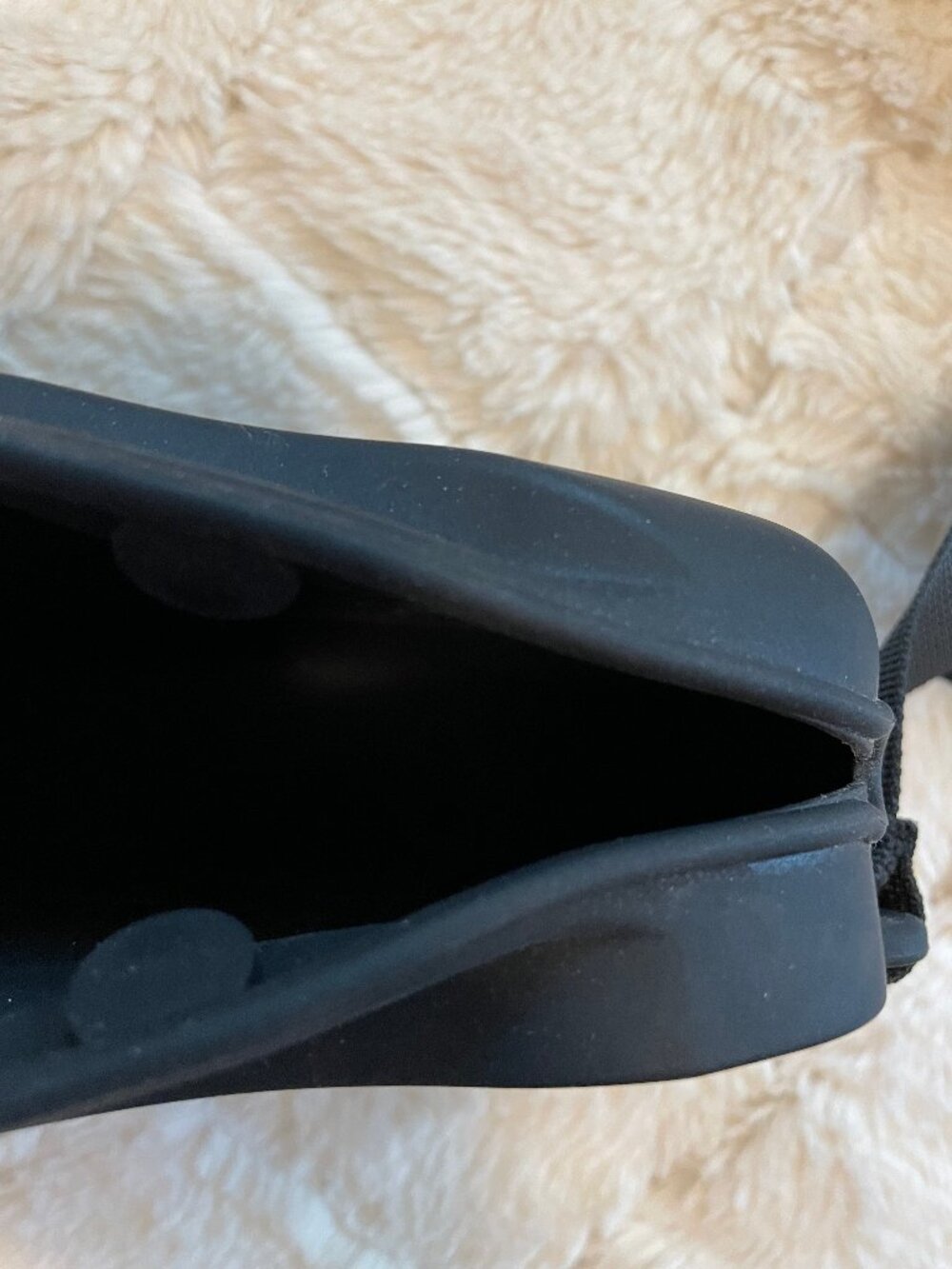 Silicone Dog Treat Pouch - Picture 4 of 4